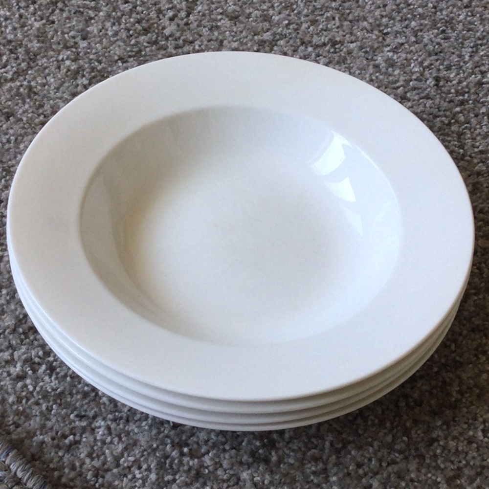 4 Large Rimmed Soup Bowl Cosmopolitan White by Christopher Stuart